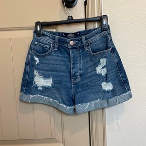 Hollister ultra high-rise mom short size 0/24